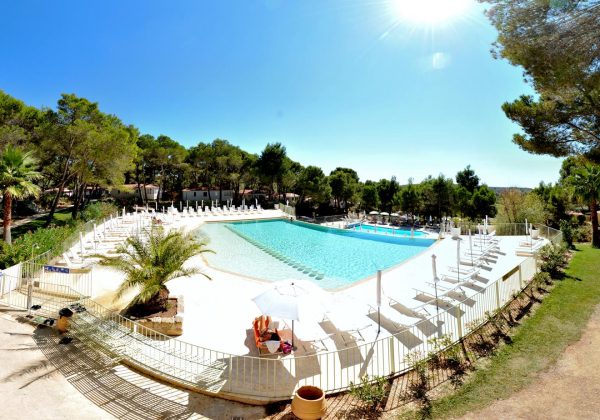Camping La Pinède