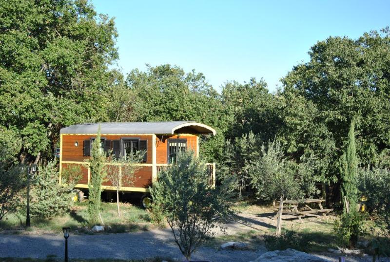 Camping Les Roulottes de Saint Cerice Prl