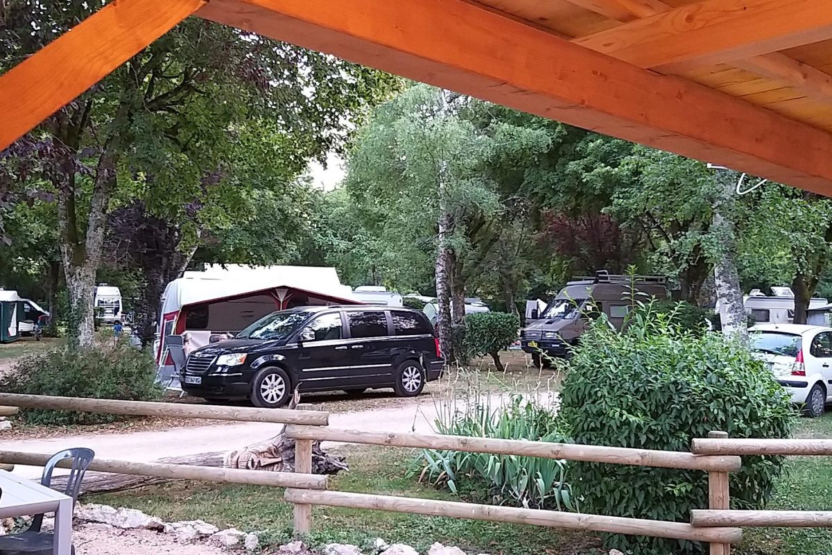 Camping des Grottes