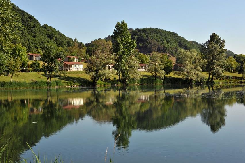 Camping Lac de Champos