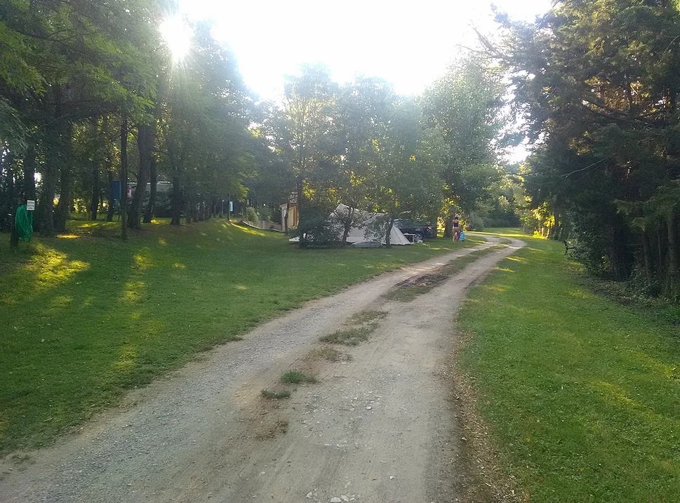 Camping Aire Naturelle Les Brugues