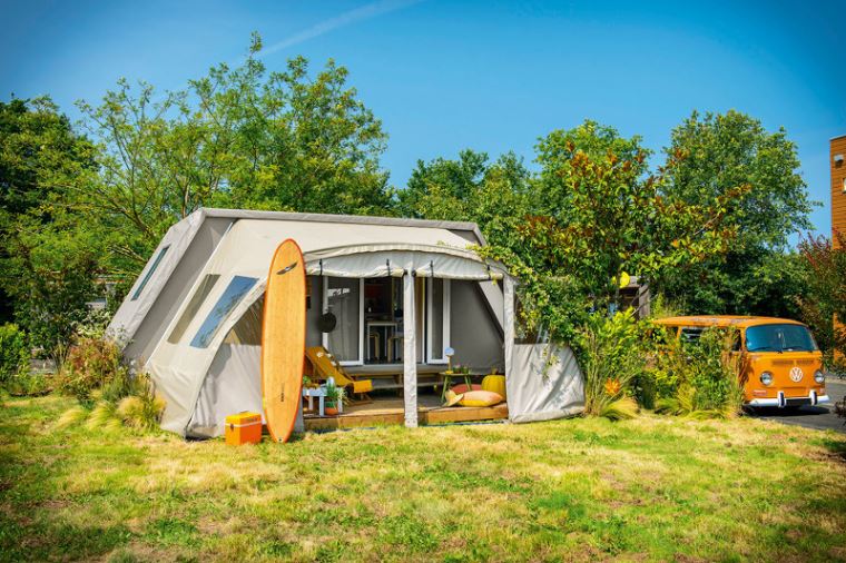 Tente Glamping 4 personnes - Camping La Bretonnière bord Lac de Jaunay