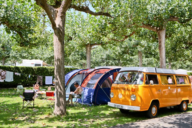Emplacement Grand Confort Camping Larrouleta