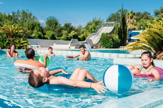 Bassin enfants et pataugeoire du camping Les Pins à Argelès-sur-Mer