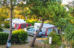Stellplatz + vehicule - zelt, Wohnwagen oder Wohnmobil